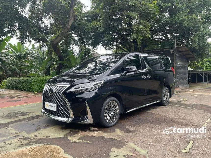 2022 Lexus LM 350 4 Seater MPV