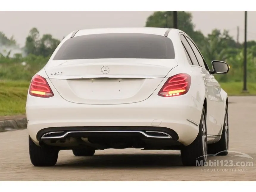 2014 Mercedes-Benz C200 Avantgarde CBU Sedan