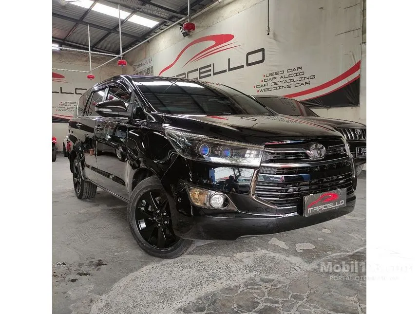 Jual Mobil Toyota Kijang Innova 2020 V 2.4 di Jawa Timur Automatic MPV Hitam Rp 390.000.000