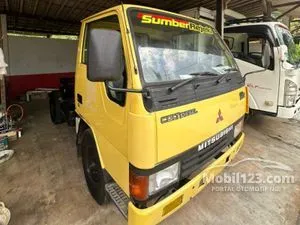 2005 Mitsubishi Colt Diesel 3.3 FE304 Truck