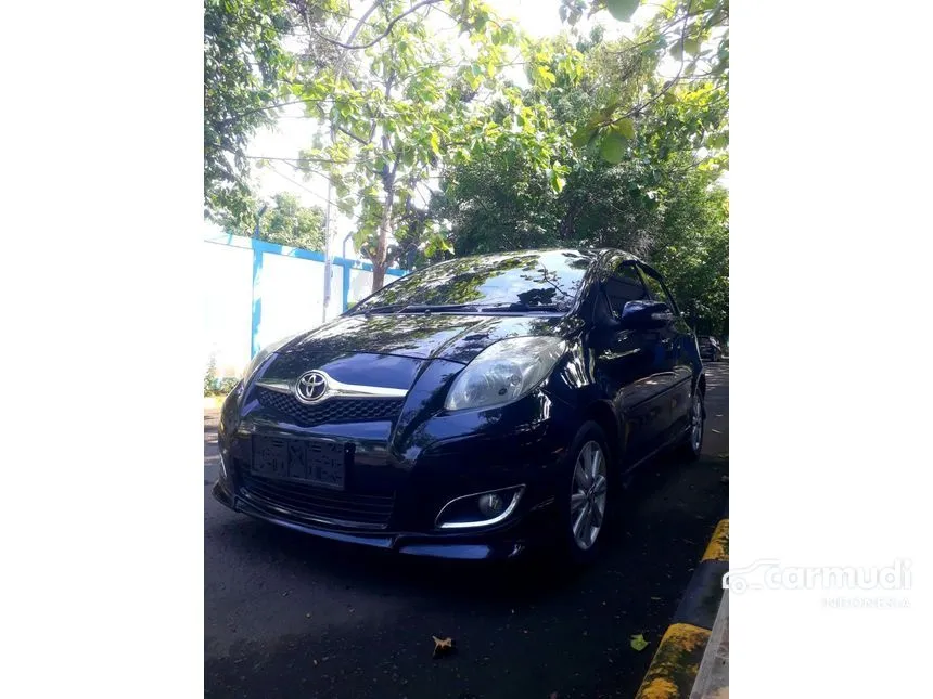 2011 Toyota Yaris S Limited Hatchback