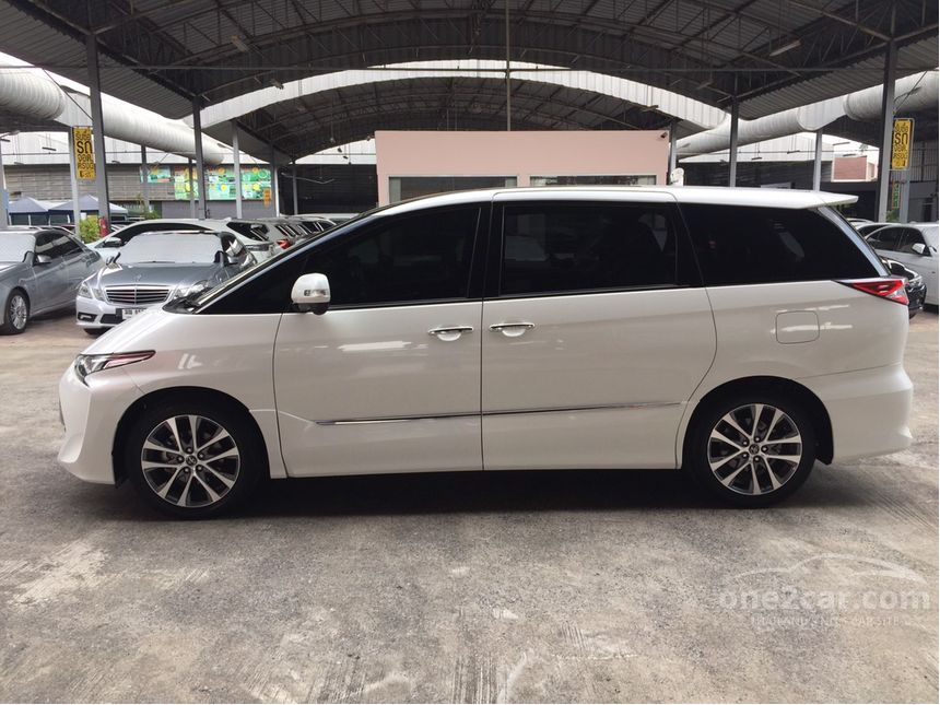 Toyota estima 2018