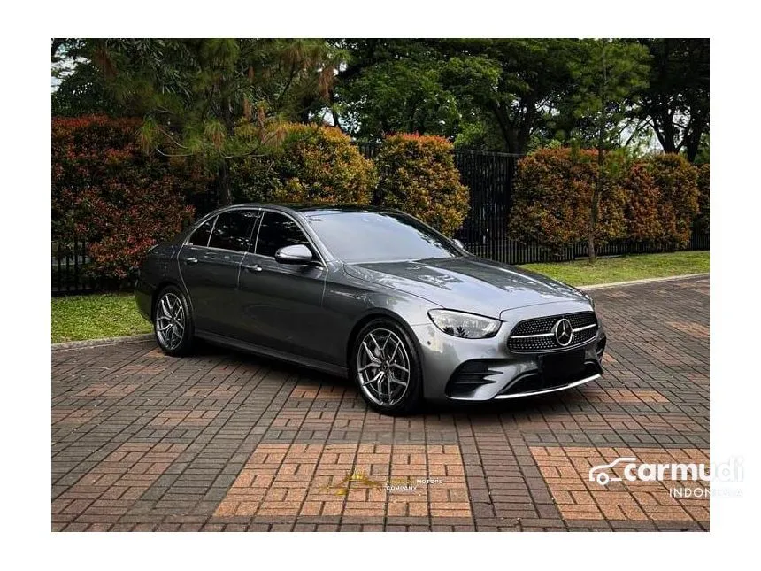 2022 Mercedes-Benz E300 AMG Line Sedan