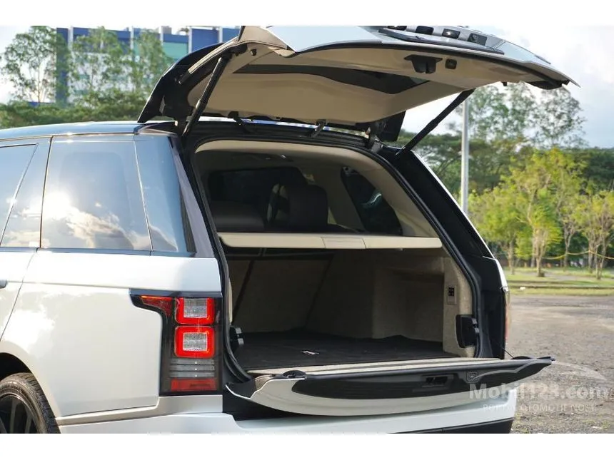 2015 Land Rover Range Rover Vogue SUV