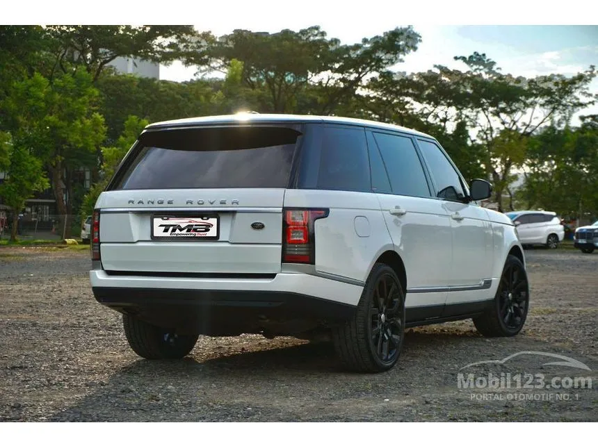 2015 Land Rover Range Rover Vogue SUV