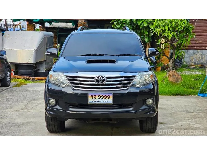 2013 Toyota FORTUNER V SUV