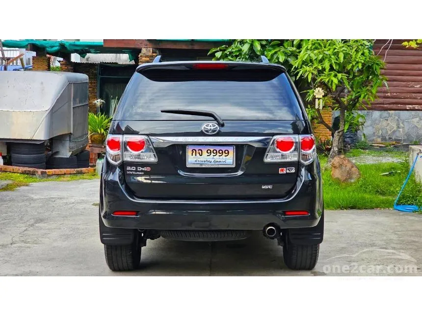 2013 Toyota FORTUNER V SUV