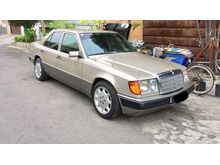 1987 Mercedes-Benz 300E 3.0 Sedan