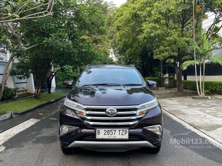 Jual Mobil Daihatsu Terios 2018 R 1.5 di Banten Automatic SUV Ungu Rp 174.000.000