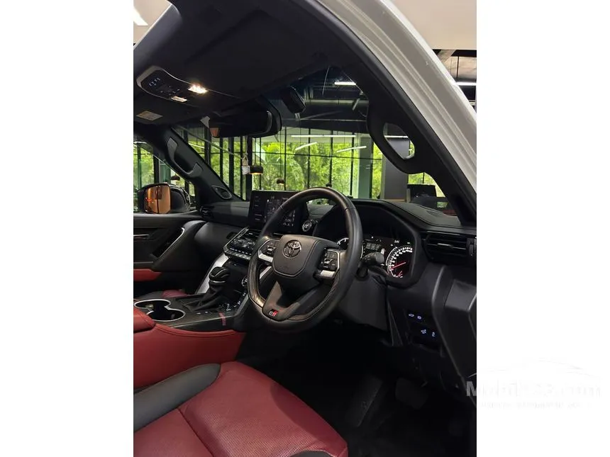 2024 Toyota Land Cruiser 300 GR-S SUV