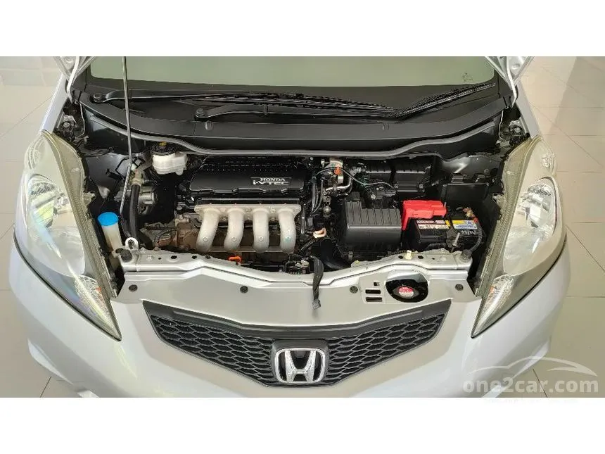 2009 Honda JAZZ V Hatchback