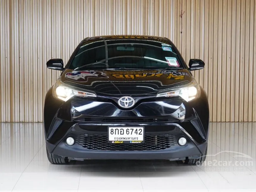 2019 Toyota C-HR Mid SUV
