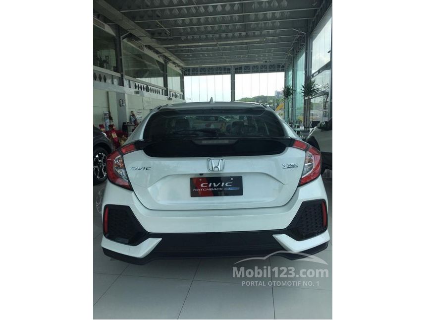 Jual Mobil Honda Civic 2019 S 1.5 di Jawa Timur Automatic 