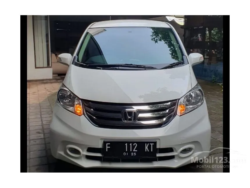 Jual Mobil Honda Freed 2014 E 1.5 di Jawa Barat Automatic MPV Putih Rp 185.000.000