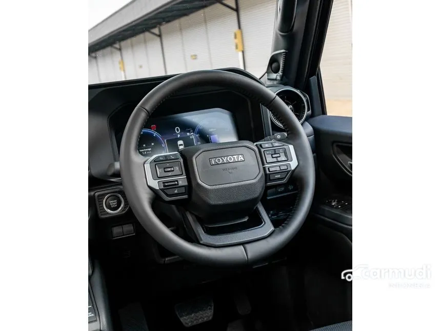 2025 Toyota Land Cruiser Prado VX SUV