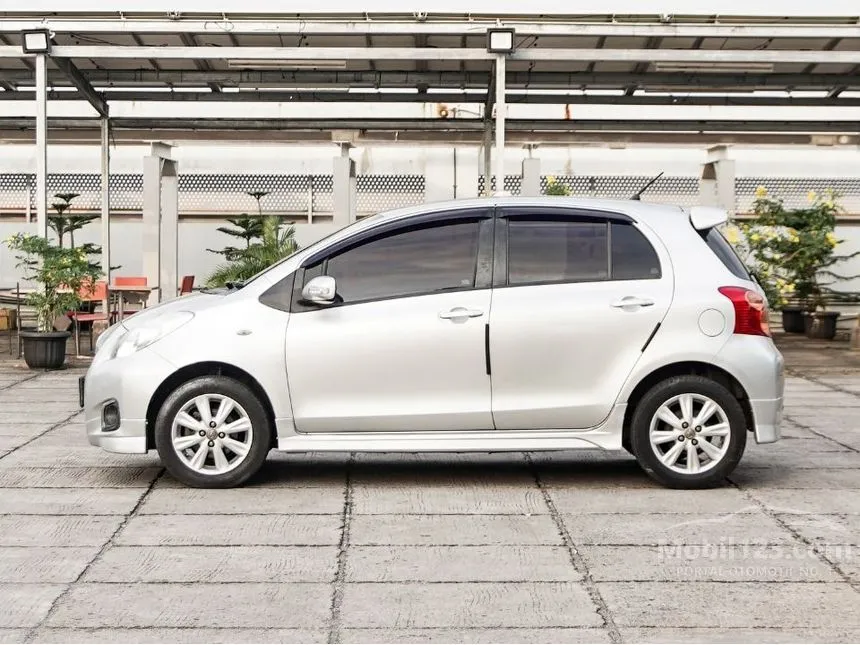 2012 Toyota Yaris E Hatchback