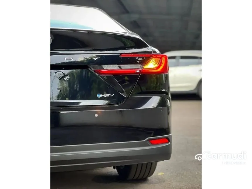 2026 Toyota Camry HEV (Premium Color) Sedan