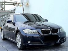 BMW 320i E90 Blue on black Business 2010 plat genap