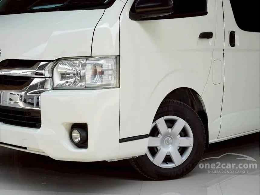 2017 Toyota HIACE D4D Van