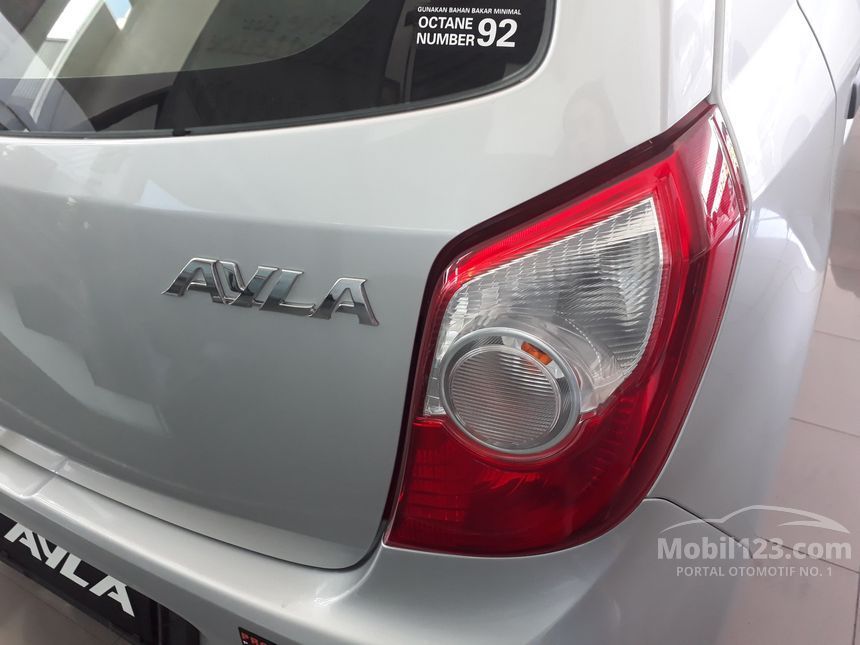 Jual Mobil  Daihatsu  Ayla  2021 D 1 0 di Jawa  Timur  Manual 