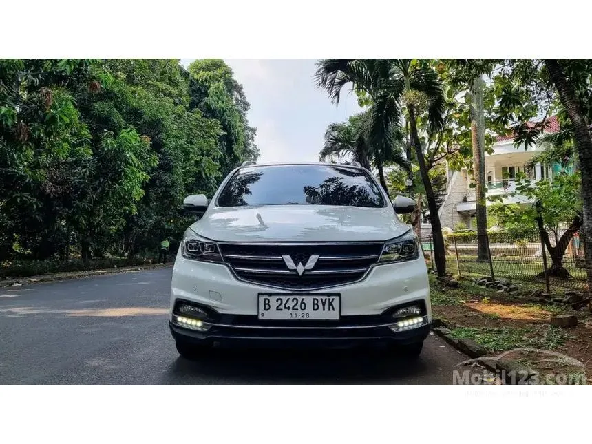 Jual Mobil Wuling Cortez 2018 Lux+ C 1.8 di Jawa Barat Automatic Wagon Putih Rp 150.000.000