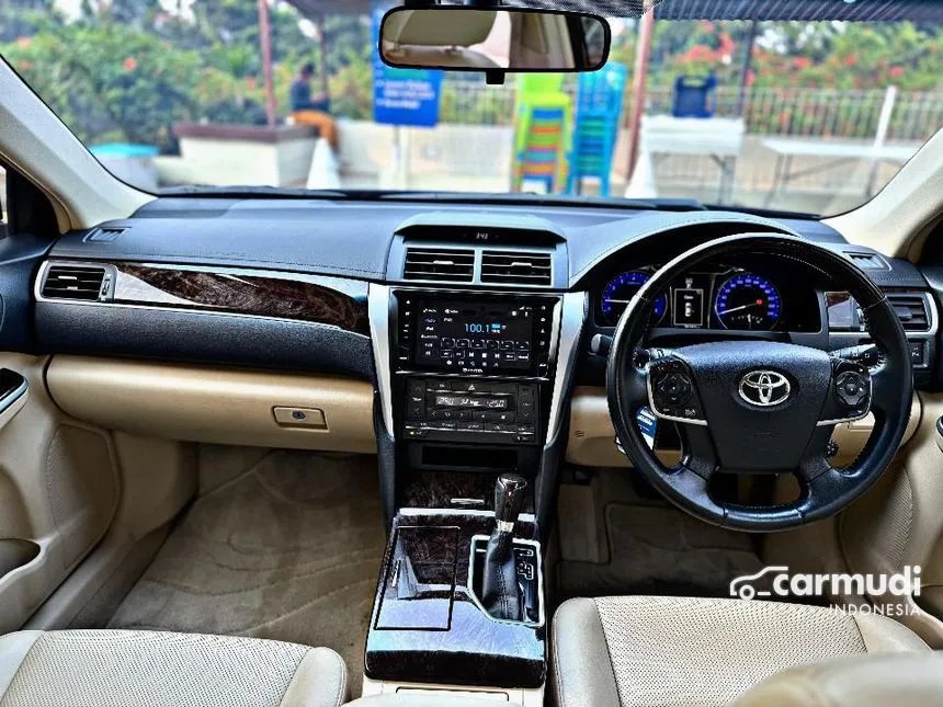 2017 Toyota Camry V Sedan