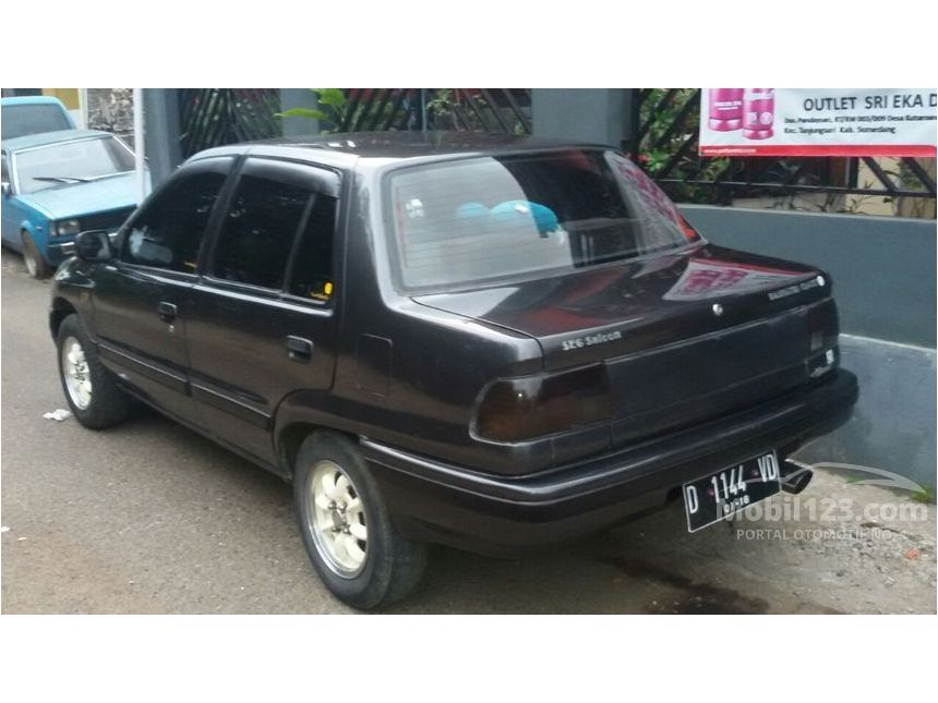 Jual Mobil  Daihatsu  Charade 1991 Classy  1 3 di Jawa Barat 