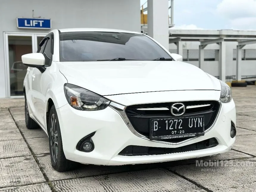 Jual Mobil Mazda 2 2015 GT 1.5 di DKI Jakarta Automatic Hatchback Putih Rp 175.000.000