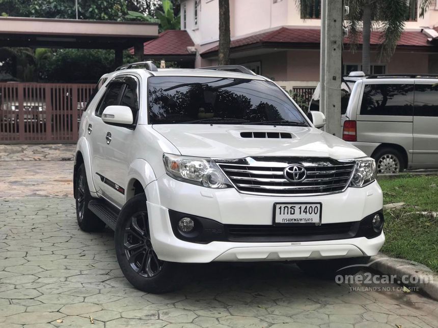 Toyota Fortuner 2013 (ปี 12-15) TRD Sportivo 3.0 เกียร์อัตโนมัติ สีขาว ...