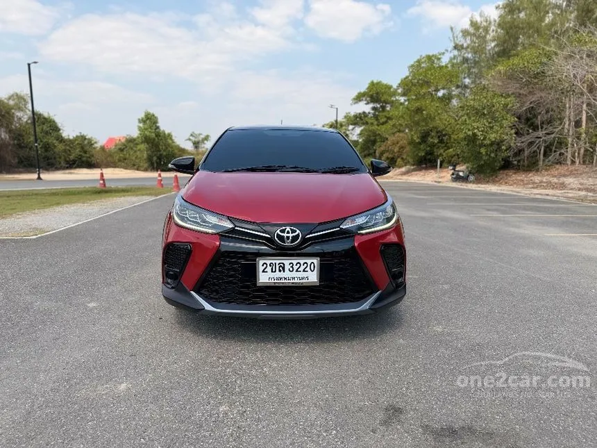 2022 Toyota YARIS Sport X Urban Hatchback