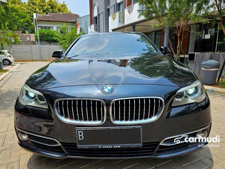 2015 BMW 528i Luxury Sedan