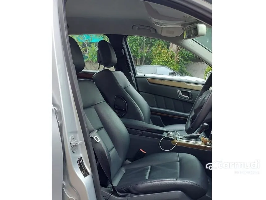 2010 Mercedes-Benz E250 CGI Sedan