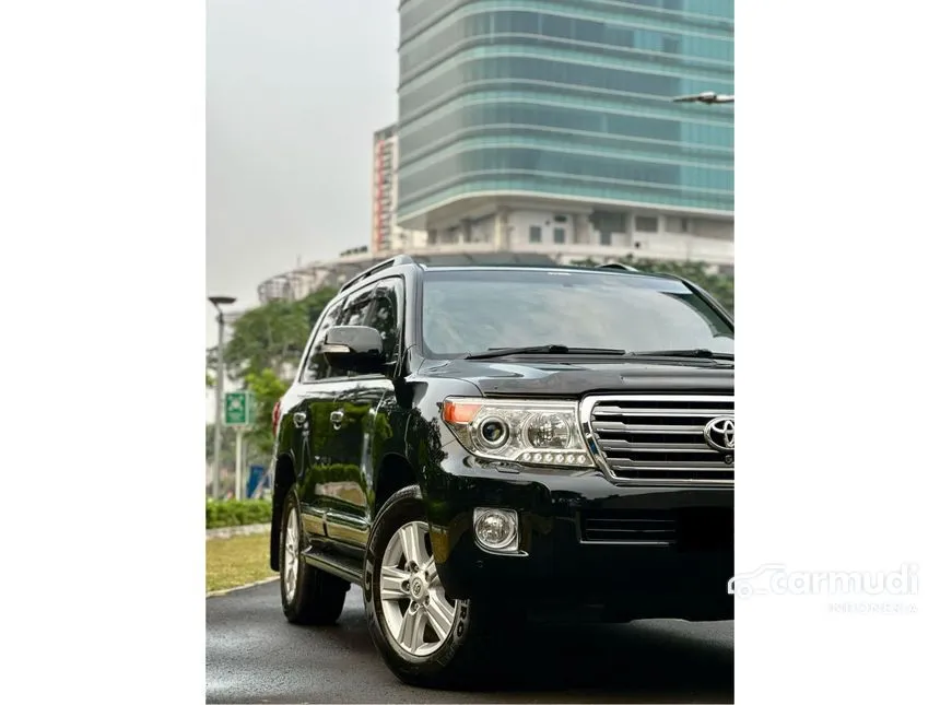 2014 Toyota Land Cruiser 200 Full spec SUV