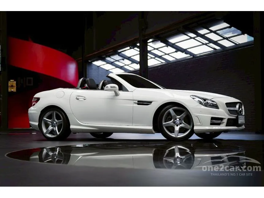 2015 Mercedes-Benz SLK200 AMG Dynamic Convertible