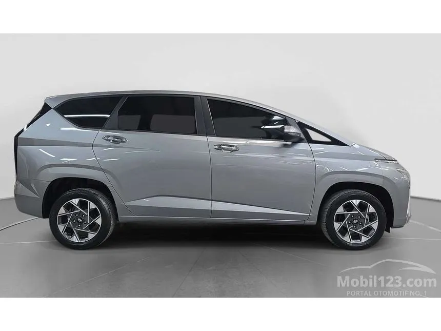 2023 Hyundai Stargazer Prime MPV