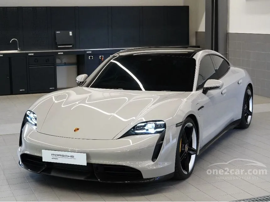 2025 Porsche Taycan Turbo S Sedan