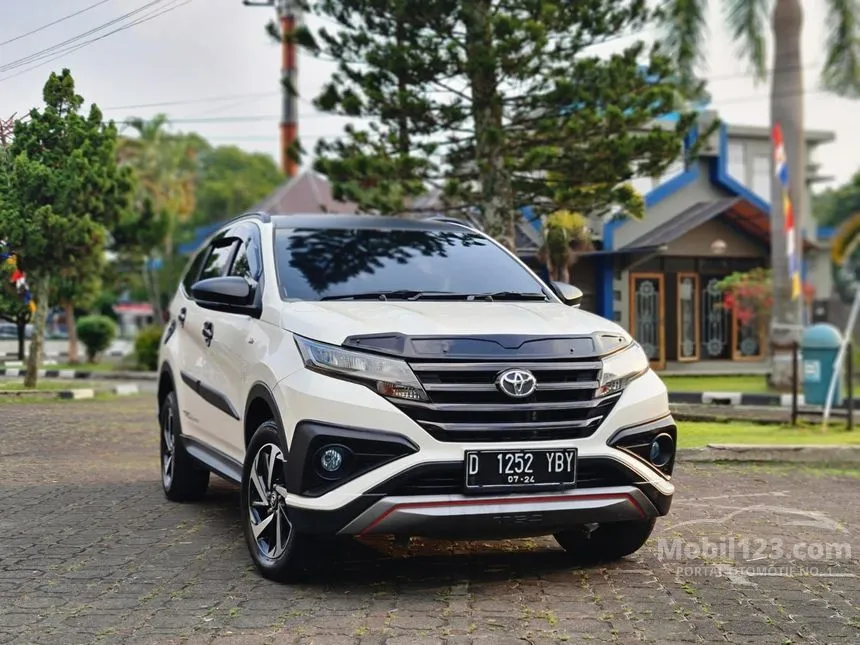 Jual Mobil Toyota Rush 2019 TRD Sportivo 1.5 di Jawa Barat Automatic SUV Putih Rp 235.000.000