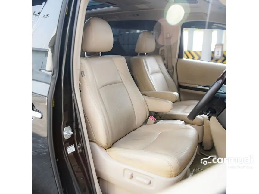 2014 Toyota Alphard G MPV