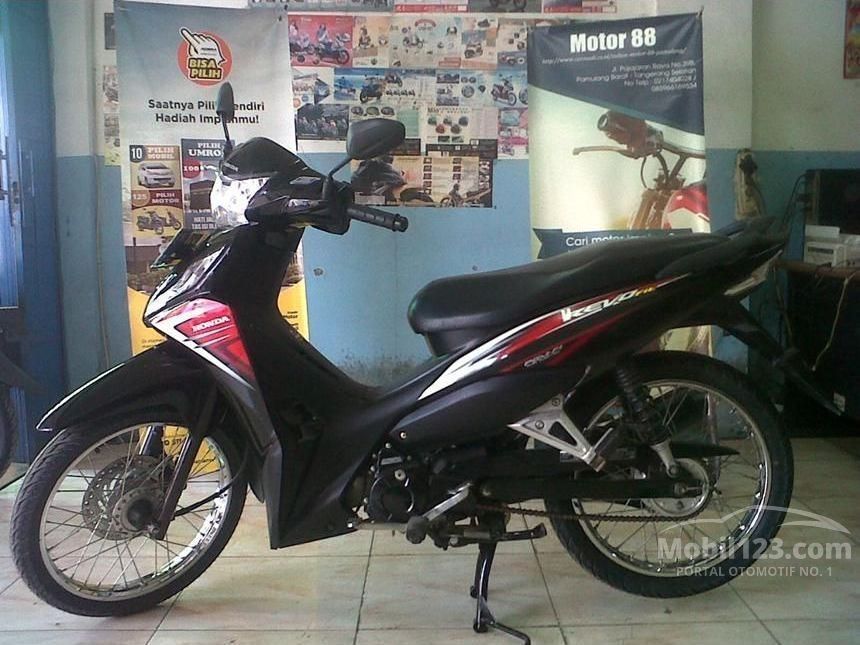 Jual Motor Honda Revo 2014 0 1 Di Banten Manual Hitam Rp 8 250 000 2408757 Mobil123 Com