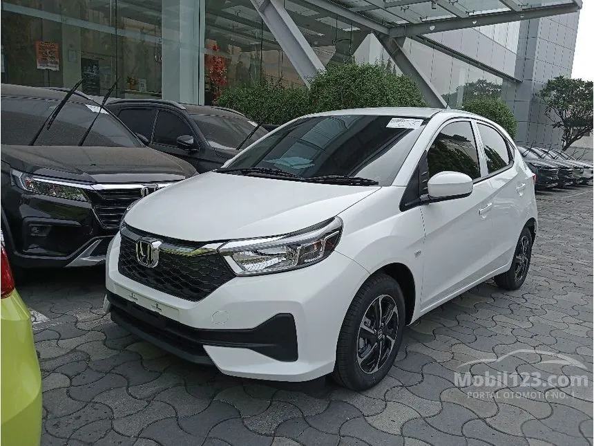 Jual Mobil Honda Brio 2024 E Satya 1.2 di DKI Jakarta Automatic Hatchback Lainnya Rp 5.000.000