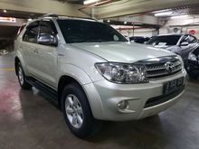 2010 Toyota Fortuner 2.7 G Luxury SUV