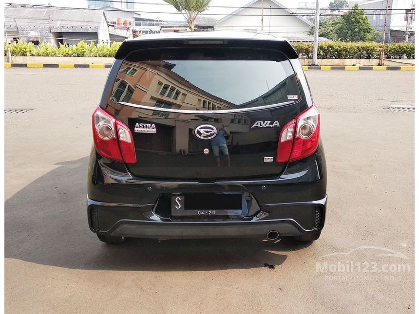 Jual Mobil Daihatsu Ayla 2015 M Sporty 1.0 di DKI Jakarta 
