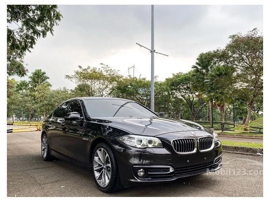 Jual Mobil BMW 520i 2015 Luxury 2.0 di DKI Jakarta Automatic Sedan Coklat Rp 438.000.000