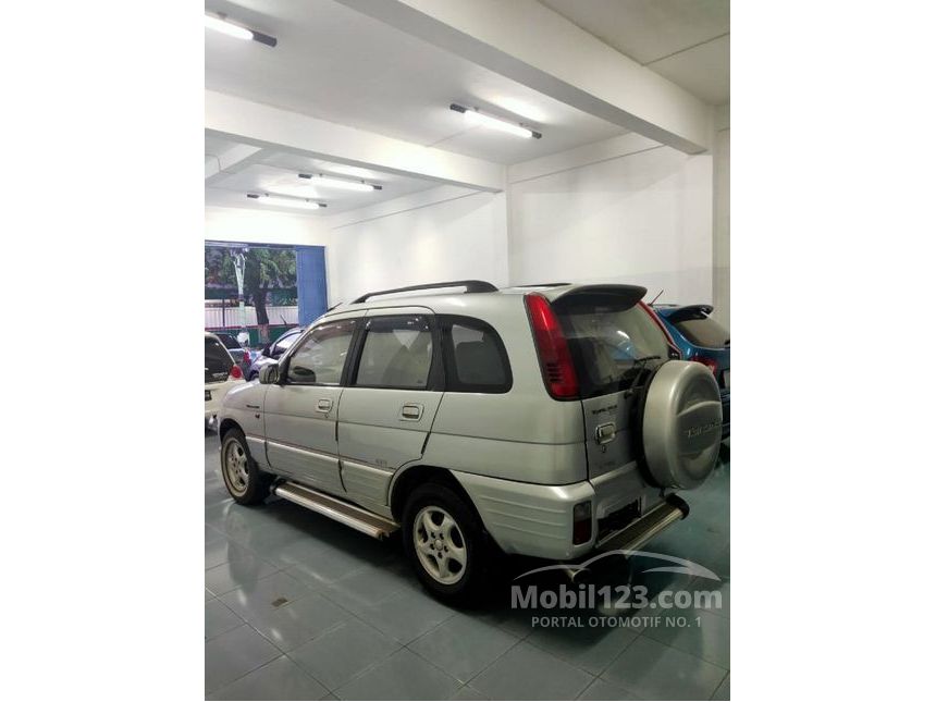  Jual  Mobil Daihatsu  Taruna  2000 CSR 1 6 di Jawa Timur 