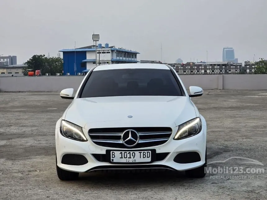 2015 Mercedes-Benz C200 Avantgarde Sedan