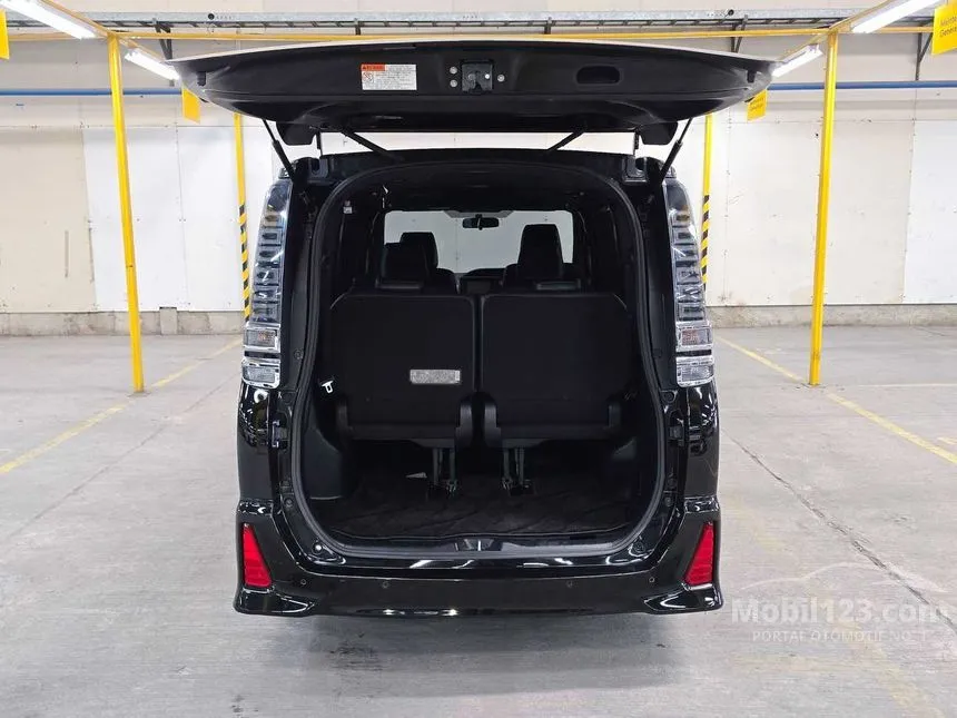 2020 Toyota Voxy MPV