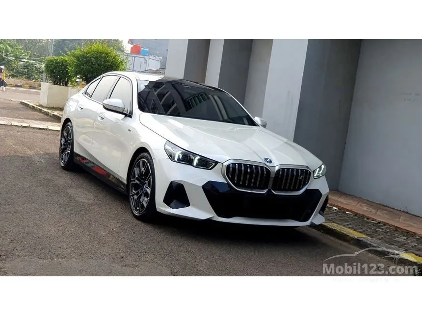 2024 BMW i5 eDrive40 M Sport Sedan