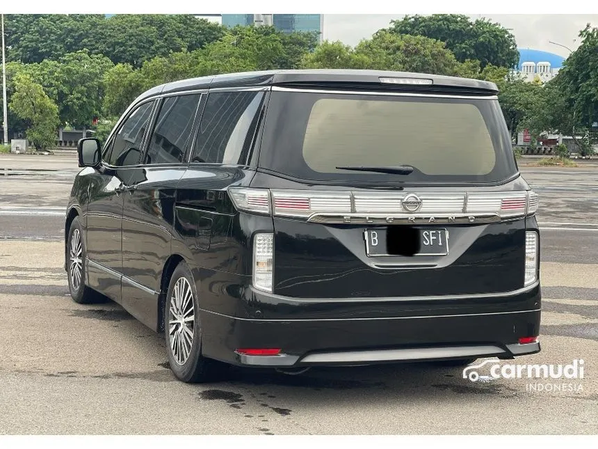 2014 Nissan Elgrand Highway Star MPV