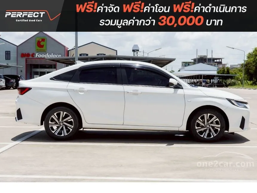 2024 Toyota Yaris Ativ Sport Sedan