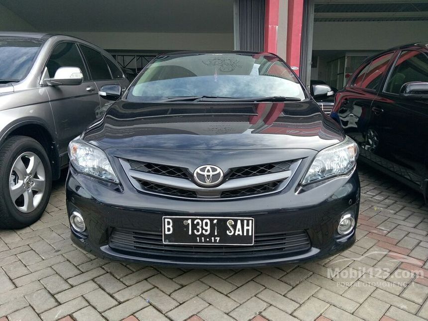 Jual Mobil  Toyota Corolla Altis  2012  V 2 0 di Banten 